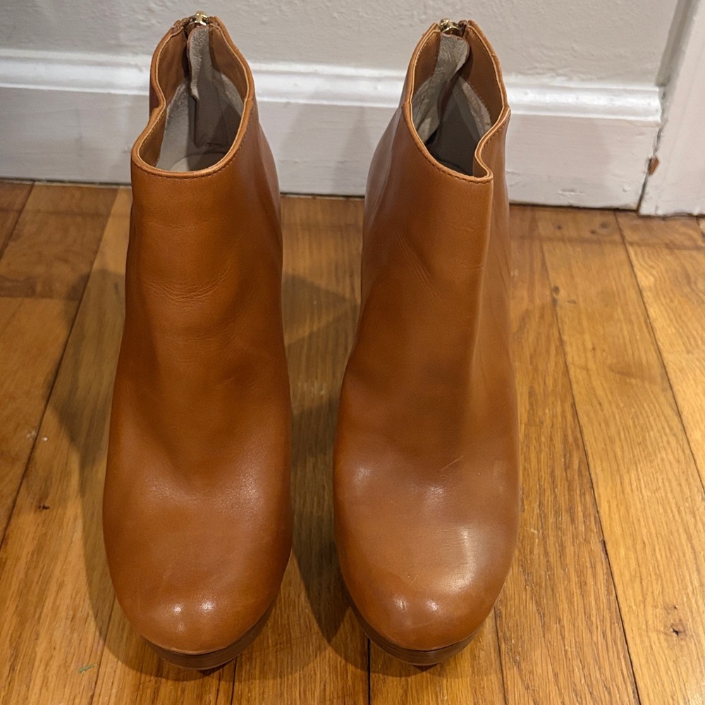 MICHAEL Michael Kors Caramel Leather Ankle Boots